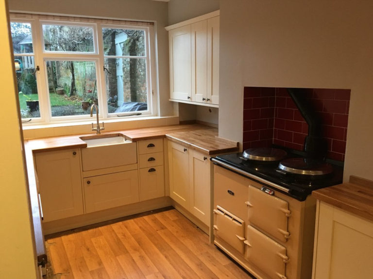 kitchen design and fitting in basingstoke cream kitchen with belfast sink
