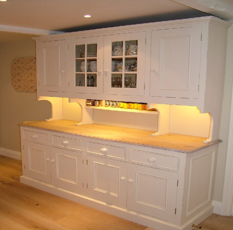 kitchen dresser david matthews carpentry and joinery basingstoke